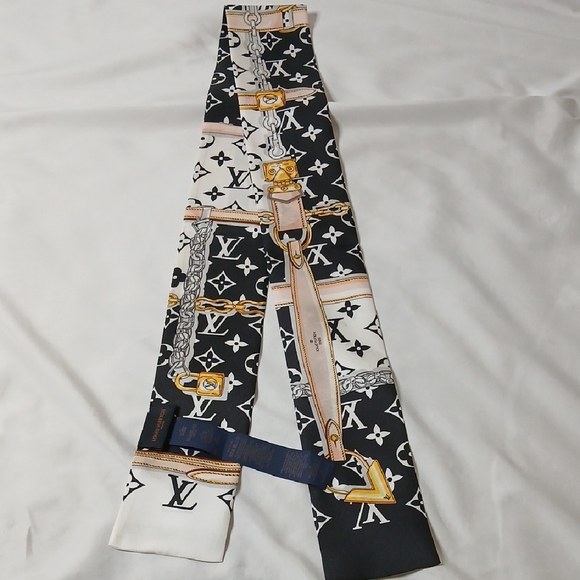 Louis Vuitton Accessories - Louis Vuitton Monogram Silk Scarf in Black, White, and Gold